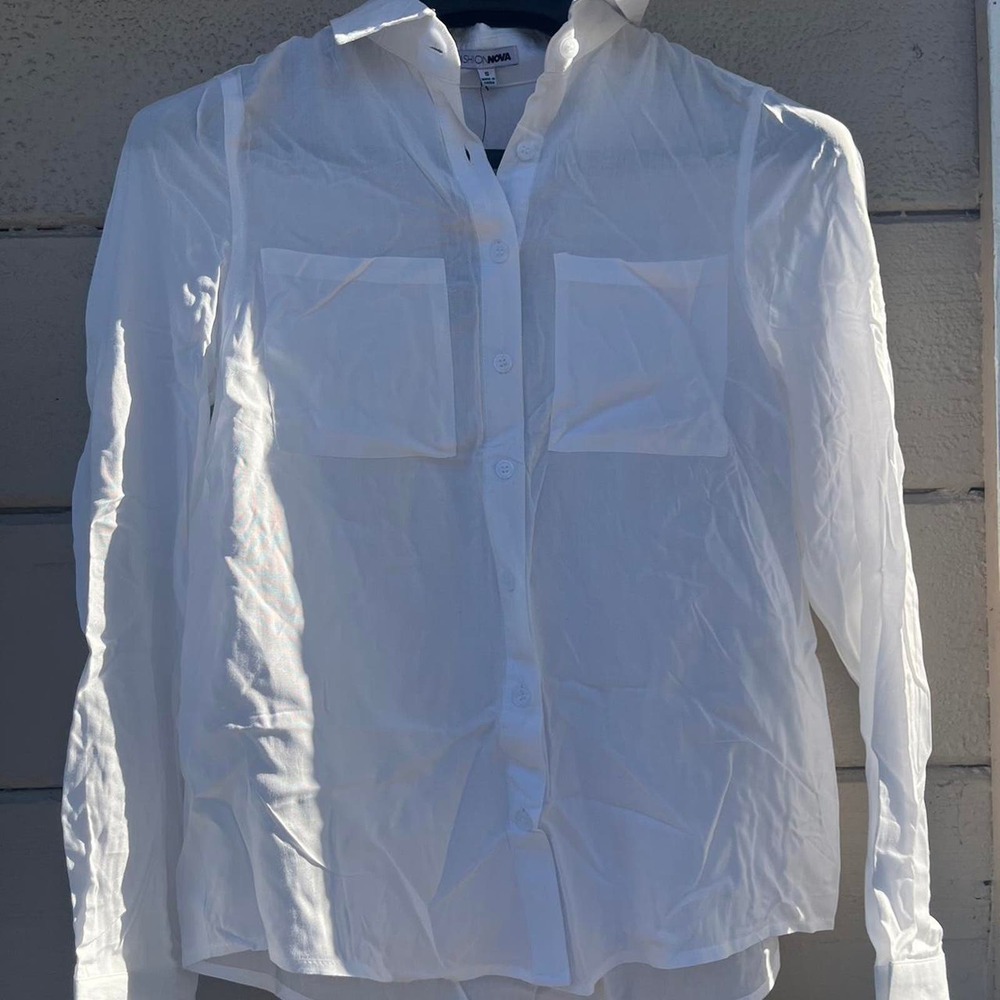 Nwt womens Fashion Nova white button